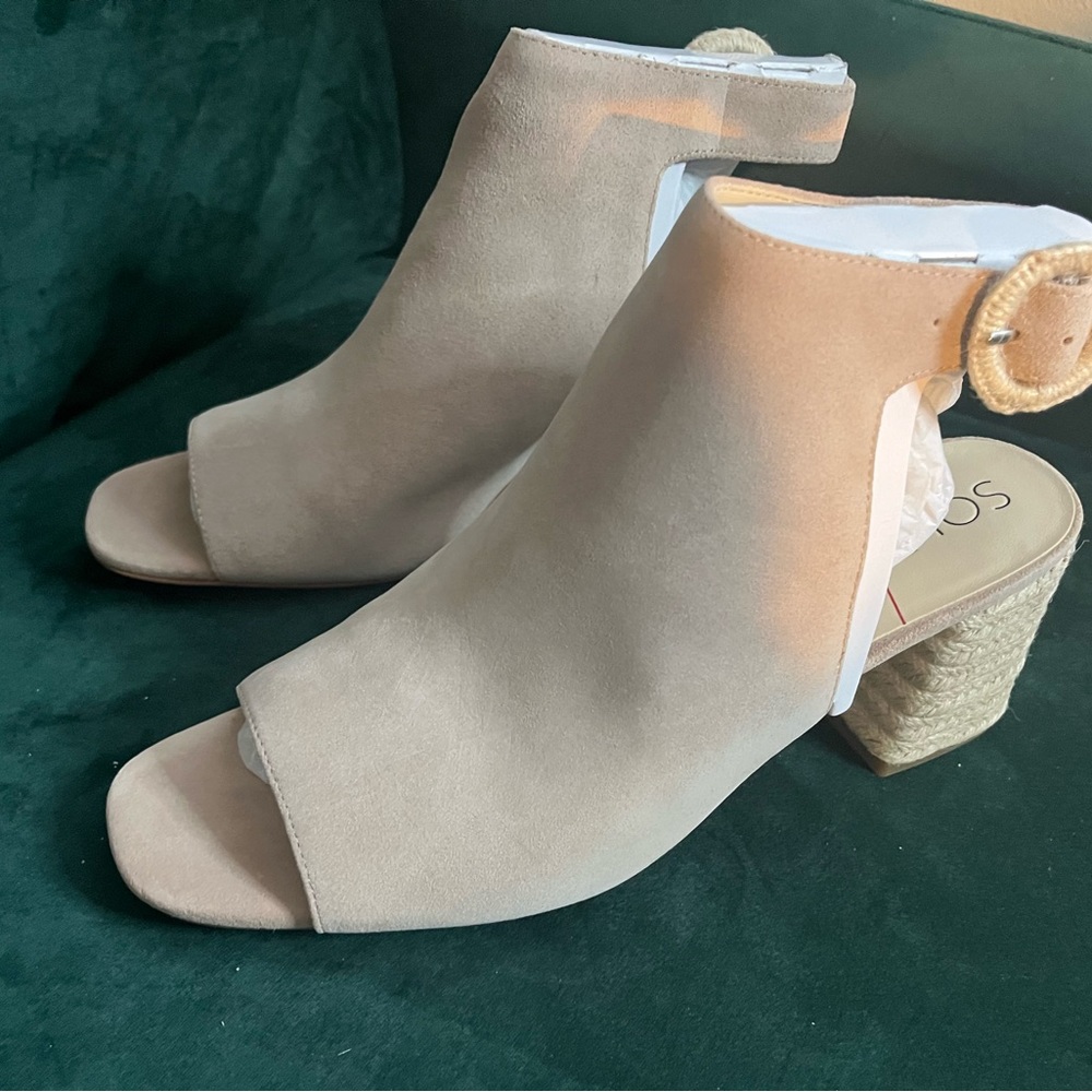 Sole Society Suede Sandal Size 9.5